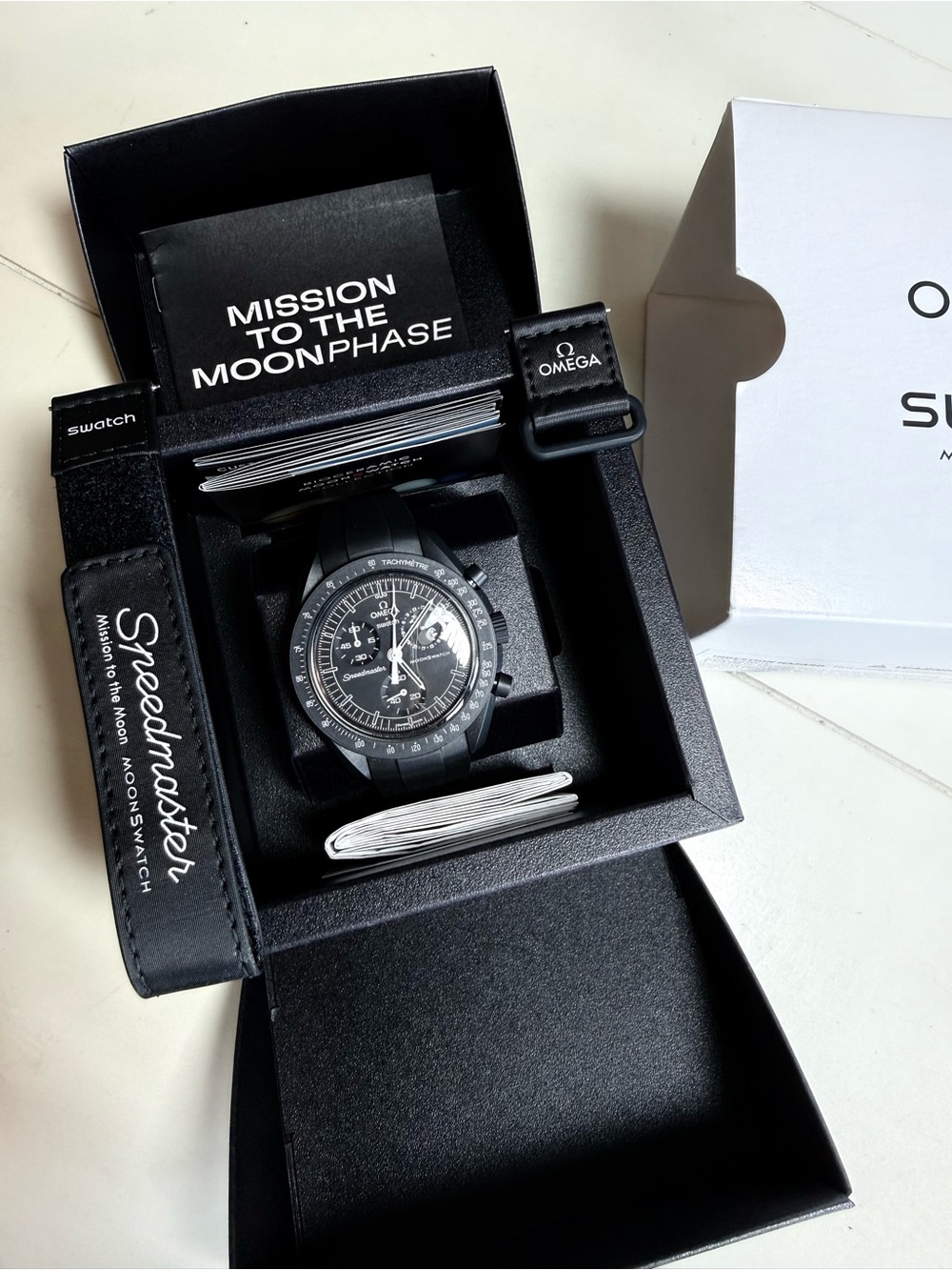 Omega x Swatch MOONSWATCH MISSION TO THE MOONPHASE - NEW MOON